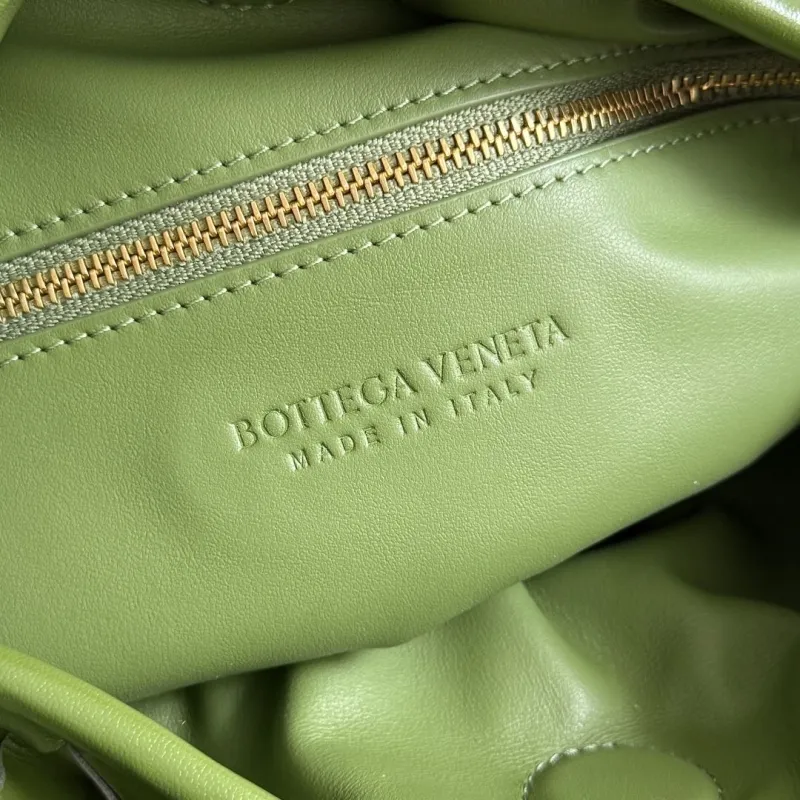 Bottega Veneta Green Intrecciato Top Handle Bag - Image 7