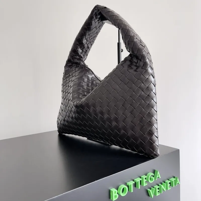 Alternative view of BV Top Handle Bags-117