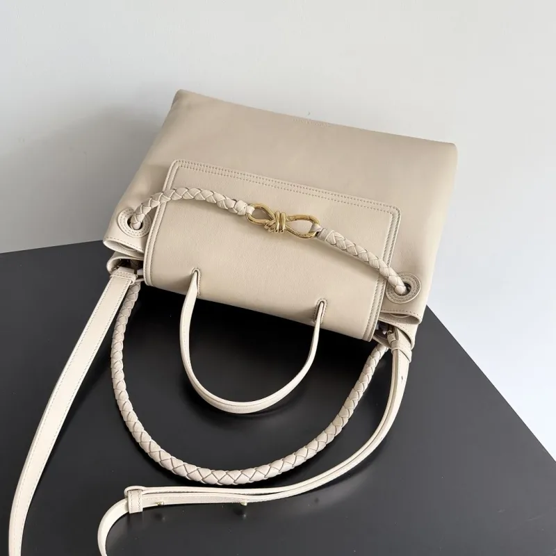 Bottega Veneta Beige Top Handle Leather Bag - Image 7