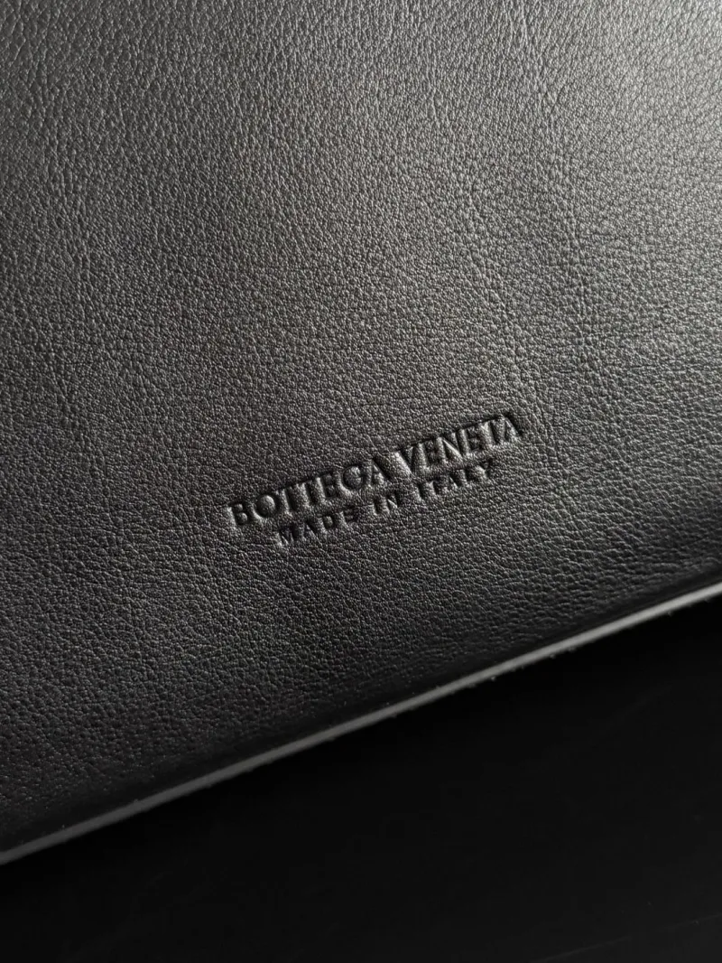 Bottega Veneta Black Top Handle Bag 124 - Image 5