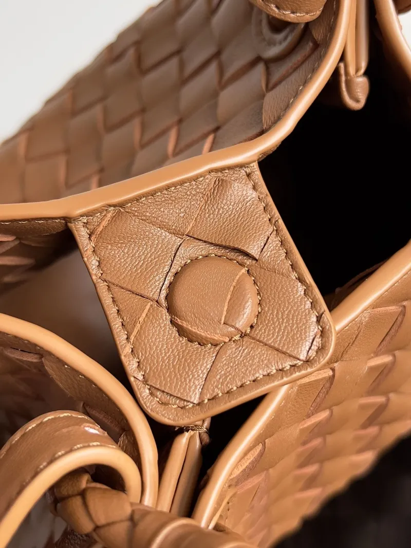 Bottega Veneta Brown Woven Top Handle Crossbody Bag 130 - Image 7