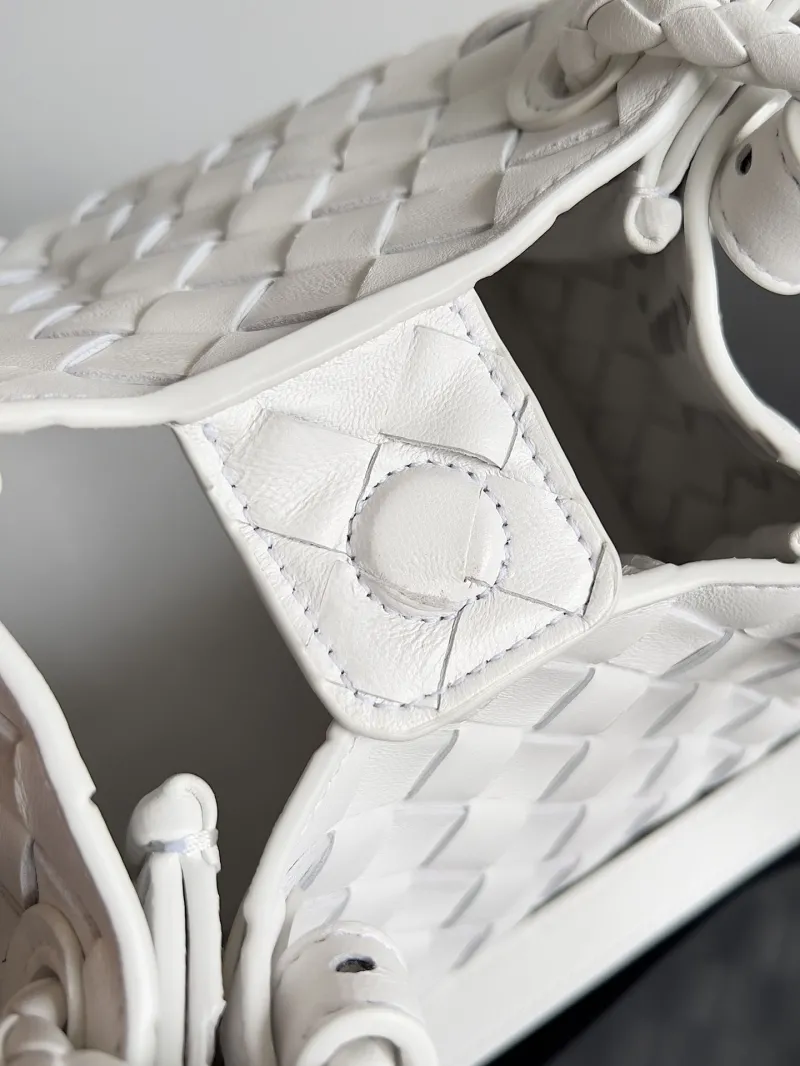 Bottega Veneta White Woven Top Handle Bag 133 - Image 7