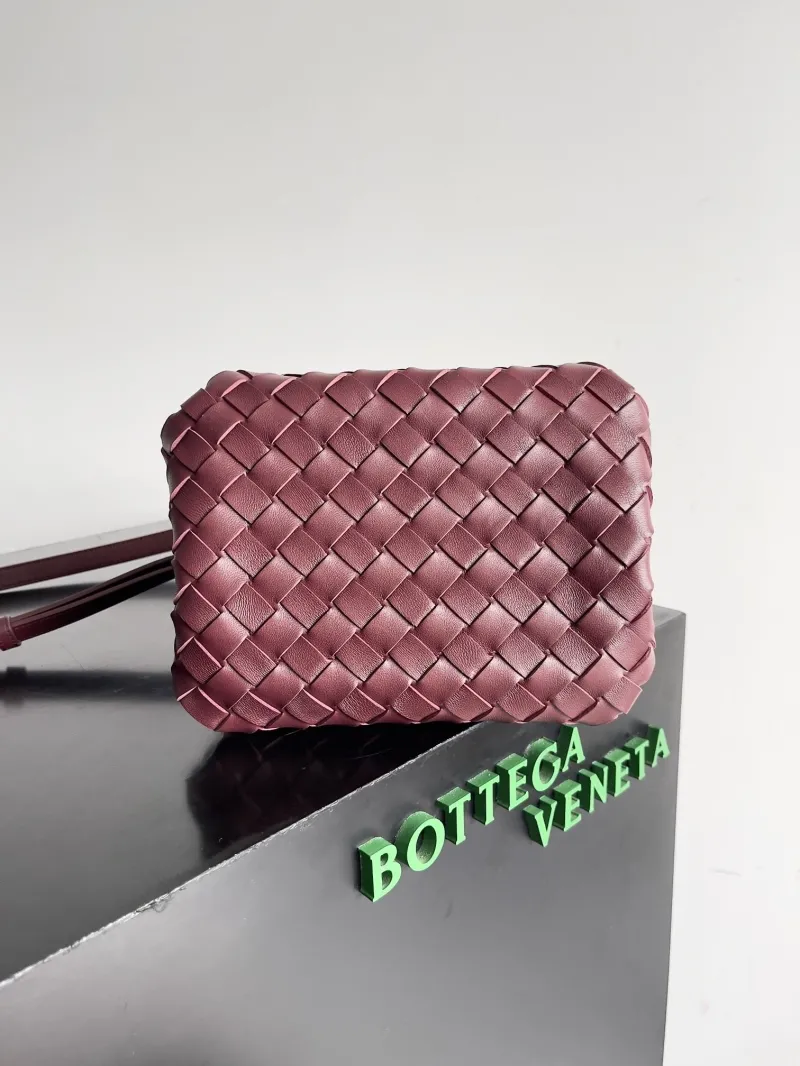 Bottega Veneta Burgundy Woven Top Handle Crossbody Bag - Image 6