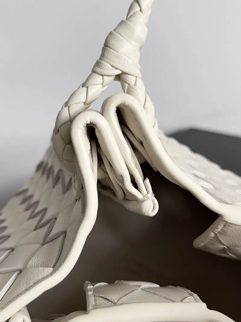 Bottega Veneta White Woven Top Handle Bag 136 - Image 6