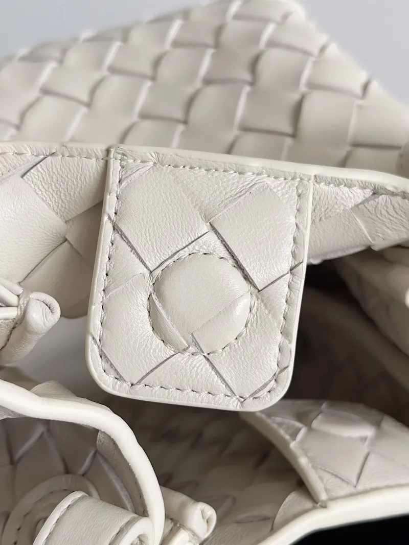 Bottega Veneta White Woven Top Handle Bag 136 - Image 7