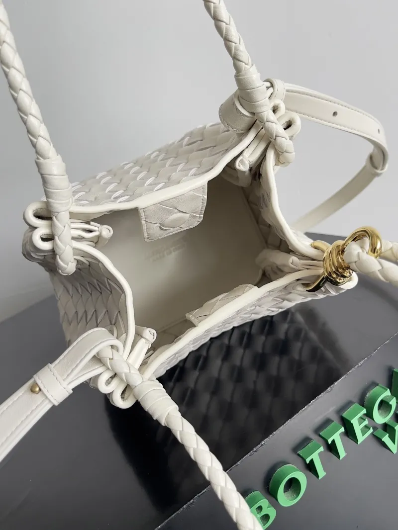 Bottega Veneta White Woven Top Handle Bag 136 - Image 9