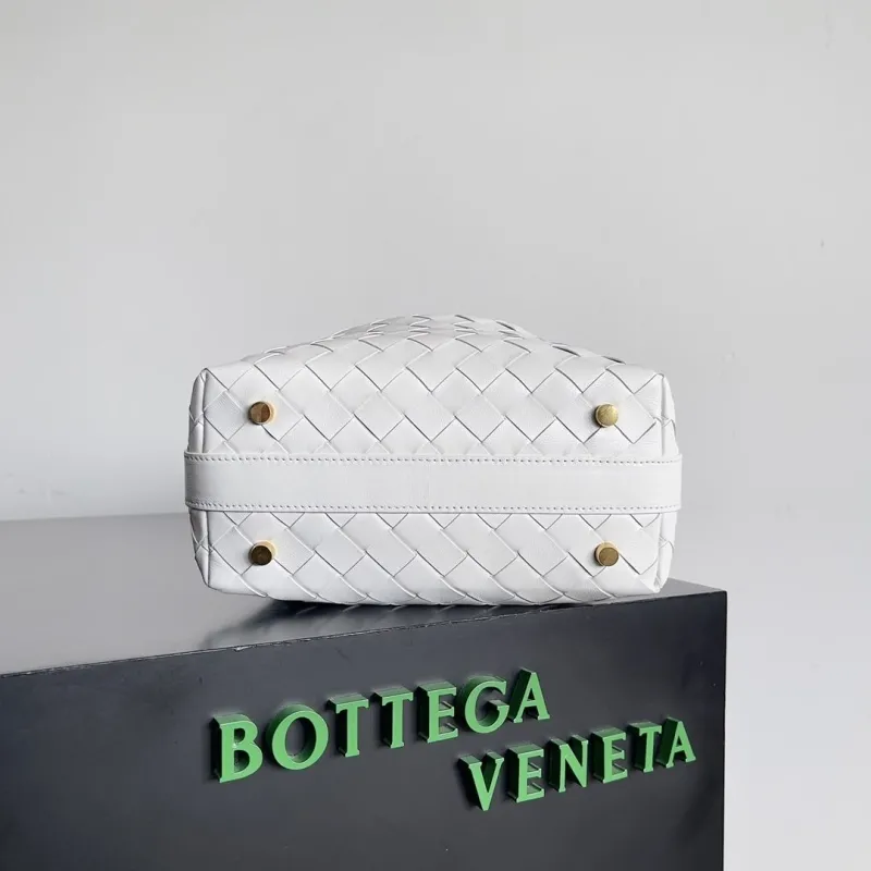 Bottega Veneta White Top Handle Bag 145 - Image 4