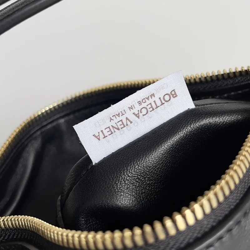 Bottega Veneta Black Intreccio Top Handle Bag 146 - Image 7