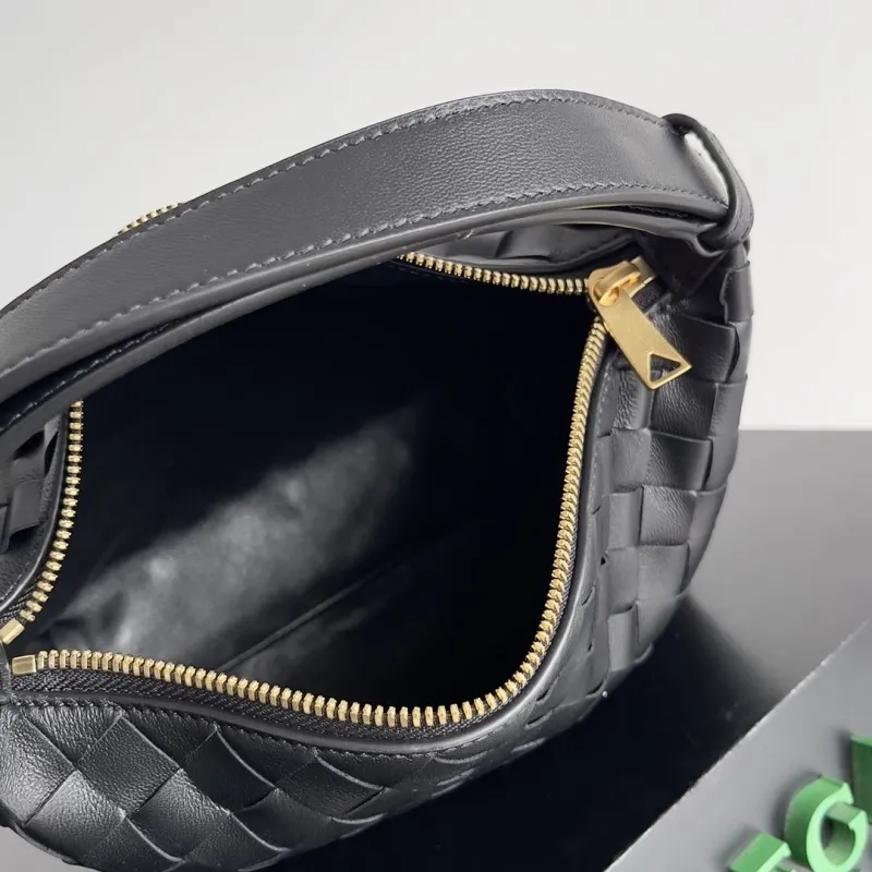 Bottega Veneta Black Intreccio Top Handle Bag 146 - Image 9