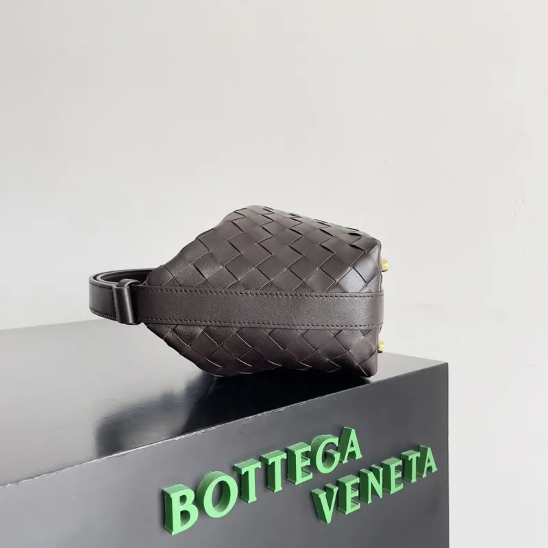 Alternative view of BV Top Handle Bags-148