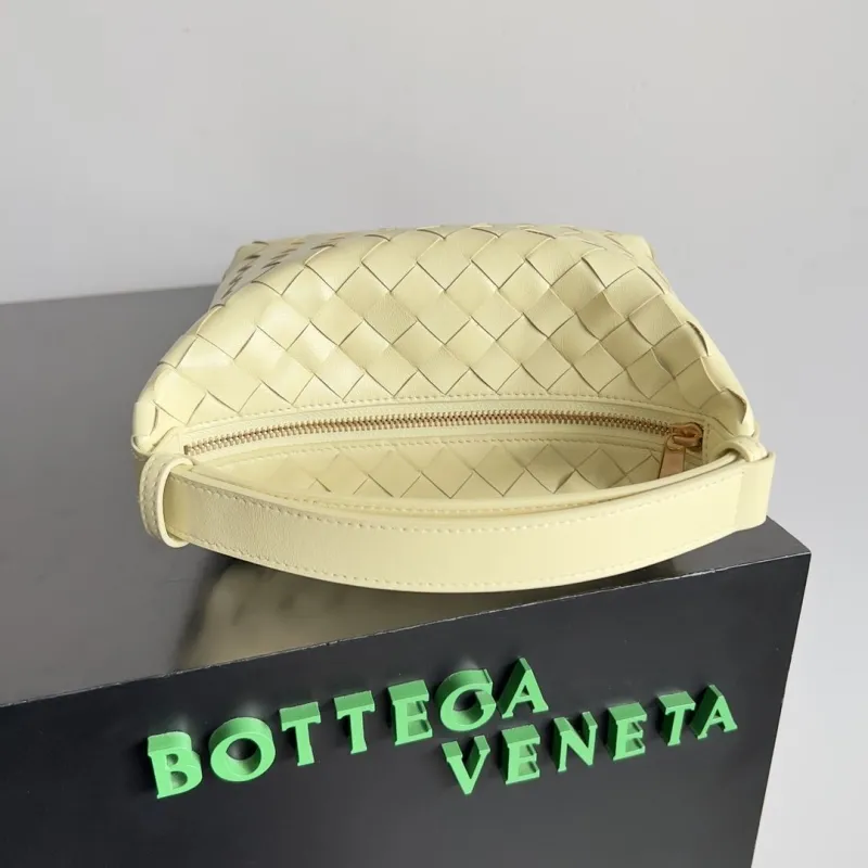 Bottega Veneta Pale Yellow Top Handle Bag - Image 4