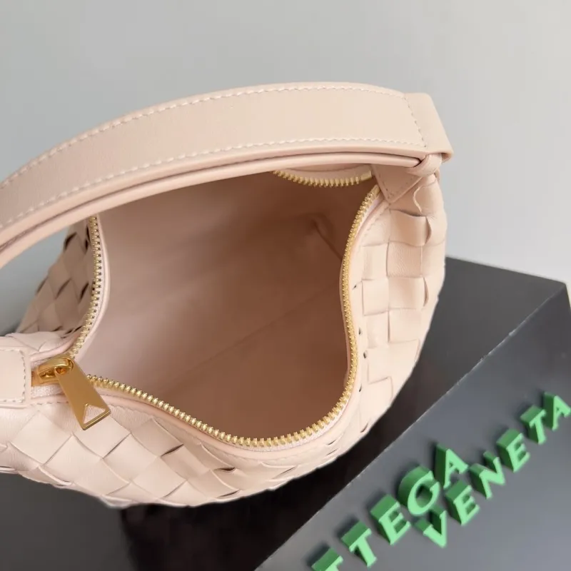 Bottega Veneta Nude Intrecciato Top Handle Bag 150 - Image 9