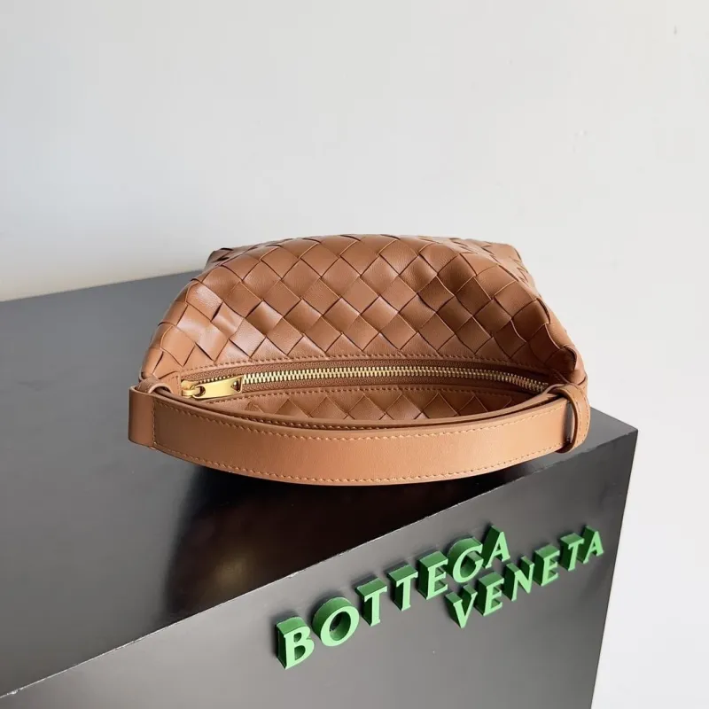 Alternative view of BV Top Handle Bags-151