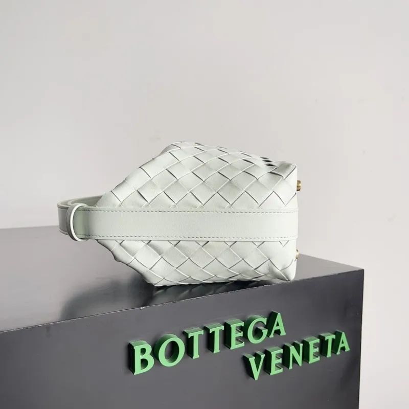 Alternative view of BV Top Handle Bags-152