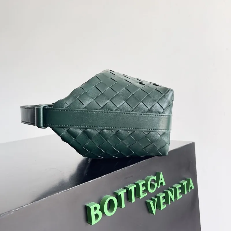 Alternative view of BV Top Handle Bags-153