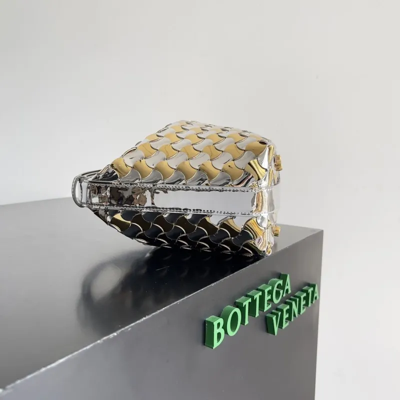 Alternative view of BV Top Handle Bags-154