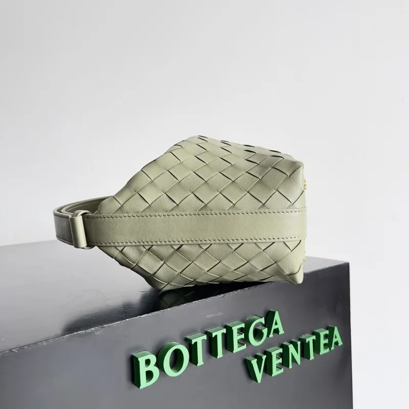 Alternative view of BV Top Handle Bags-155
