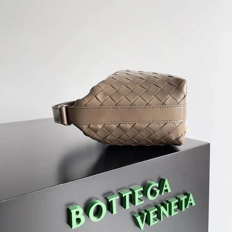 Alternative view of BV Top Handle Bags-159