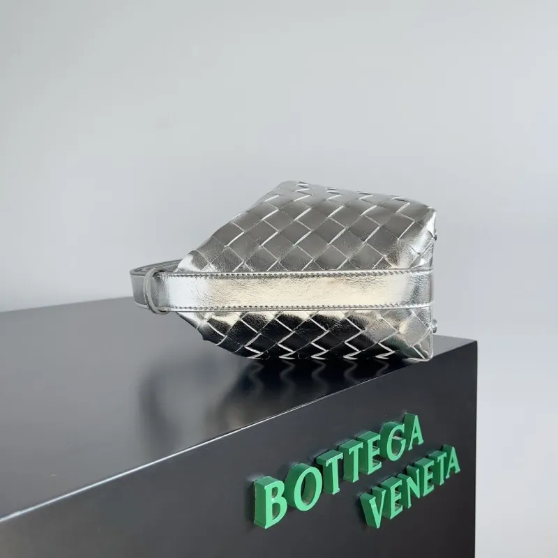 Alternative view of BV Top Handle Bags-161
