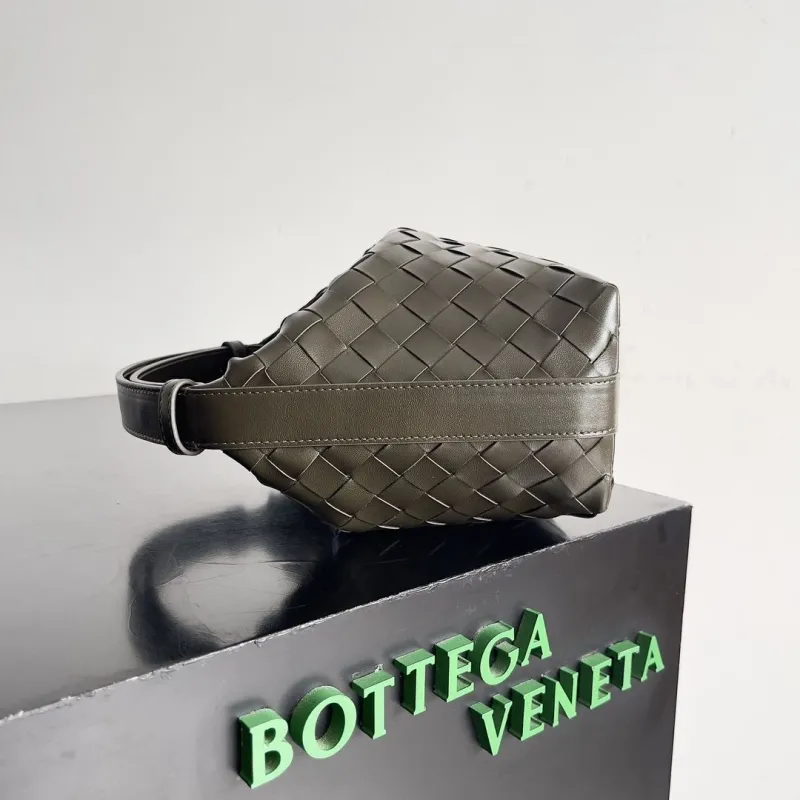 Alternative view of BV Top Handle Bags-163