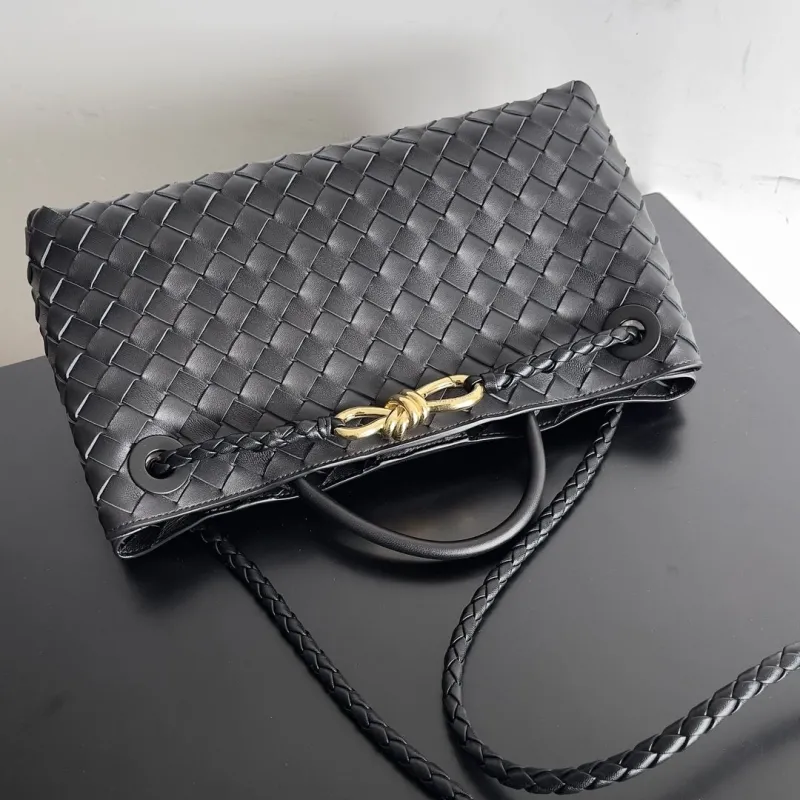 Bottega Veneta Black Woven Leather Top Handle Bag - Image 7