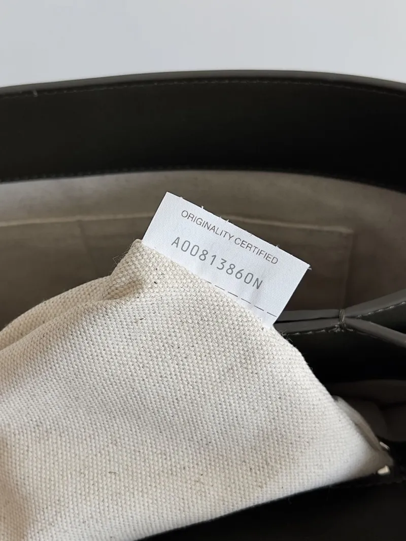 Bottega Veneta Gray Intrecciato Leather Shoulder Bag - Image 8