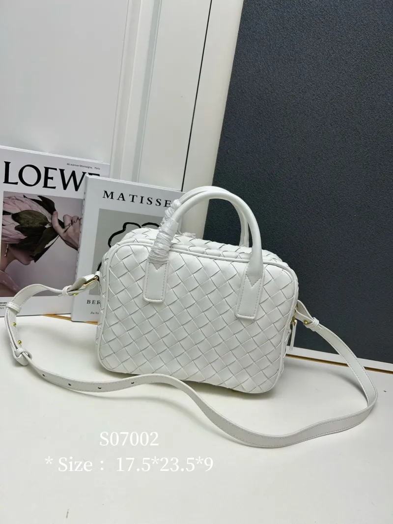 Alternative view of BV White Woven Top Handle Crossbody Bag S07002