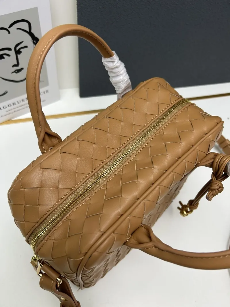Bottega Veneta Tan Top Handle Crossbody Bag S07002 - Image 9