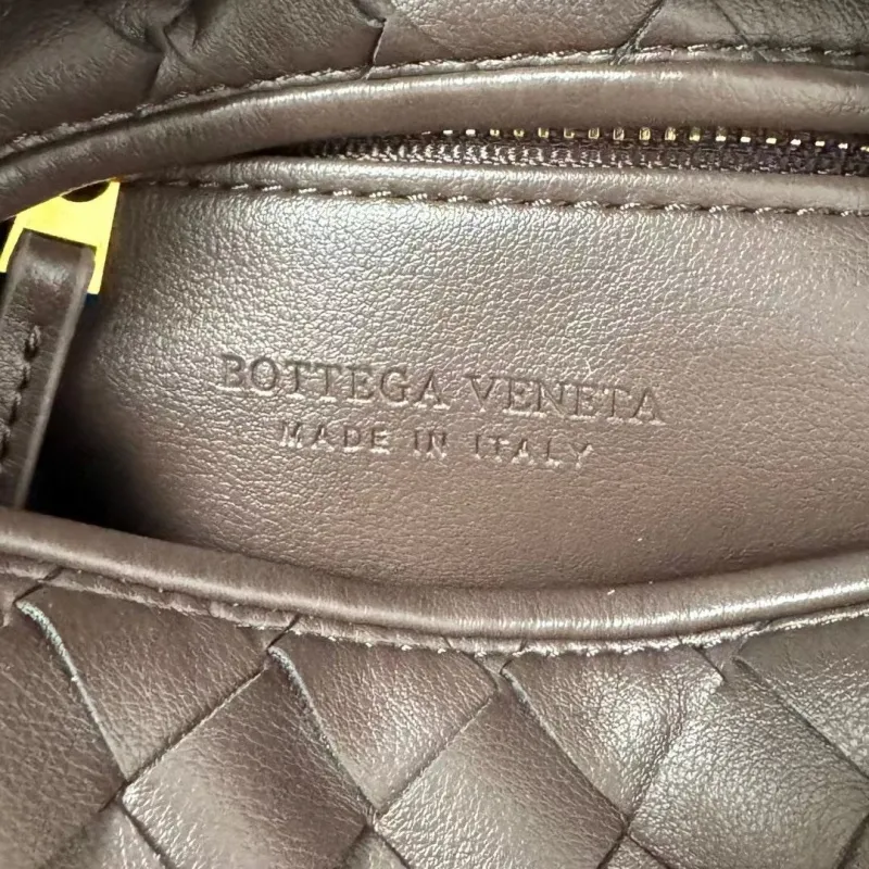 BV Dark Brown Woven Top Handle Crossbody Bag S07872 - Image 9