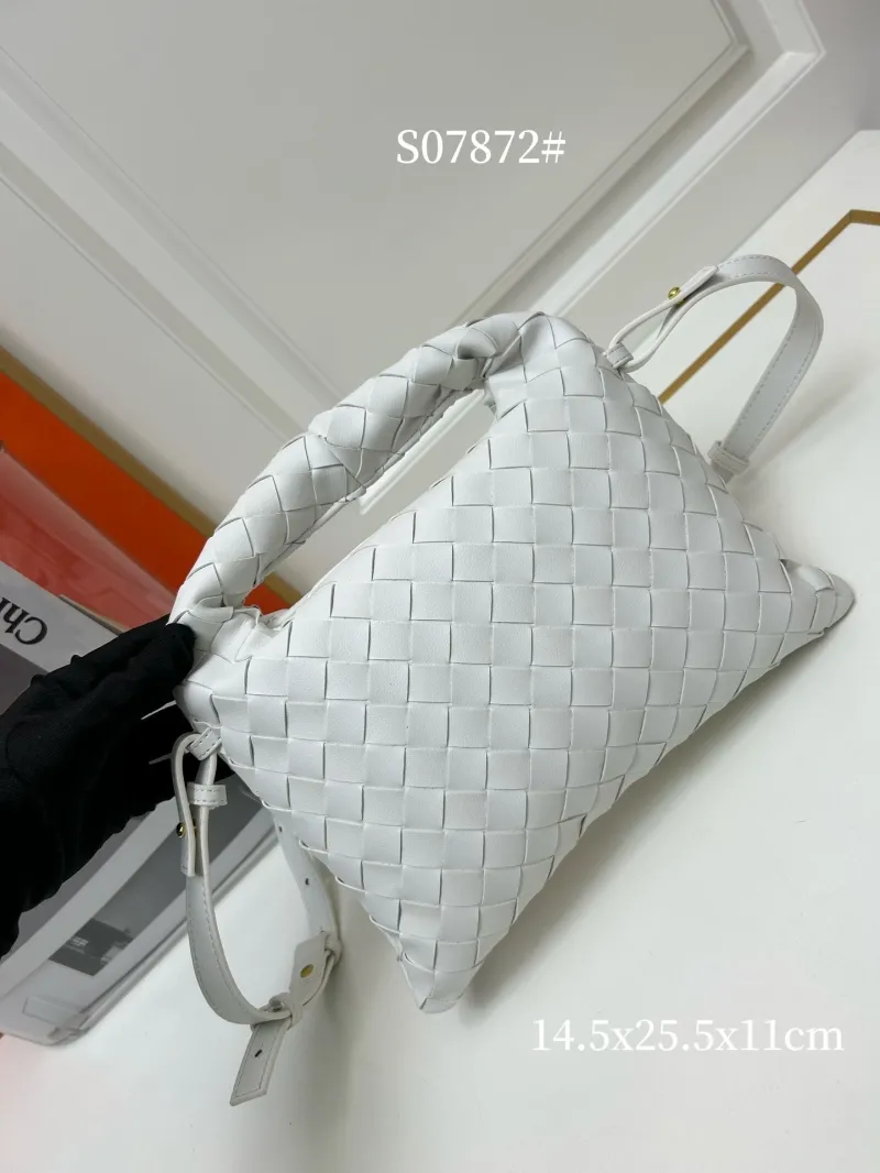 BV White Woven Top Handle Crossbody Bag S07872 - Image 3