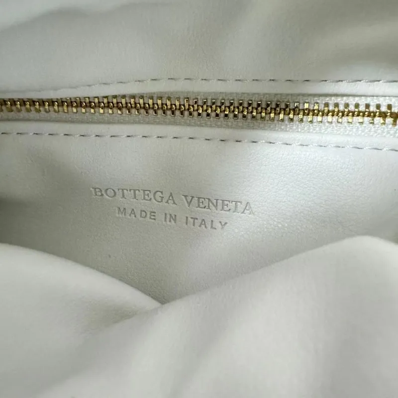 BV White Woven Top Handle Crossbody Bag S07872 - Image 9
