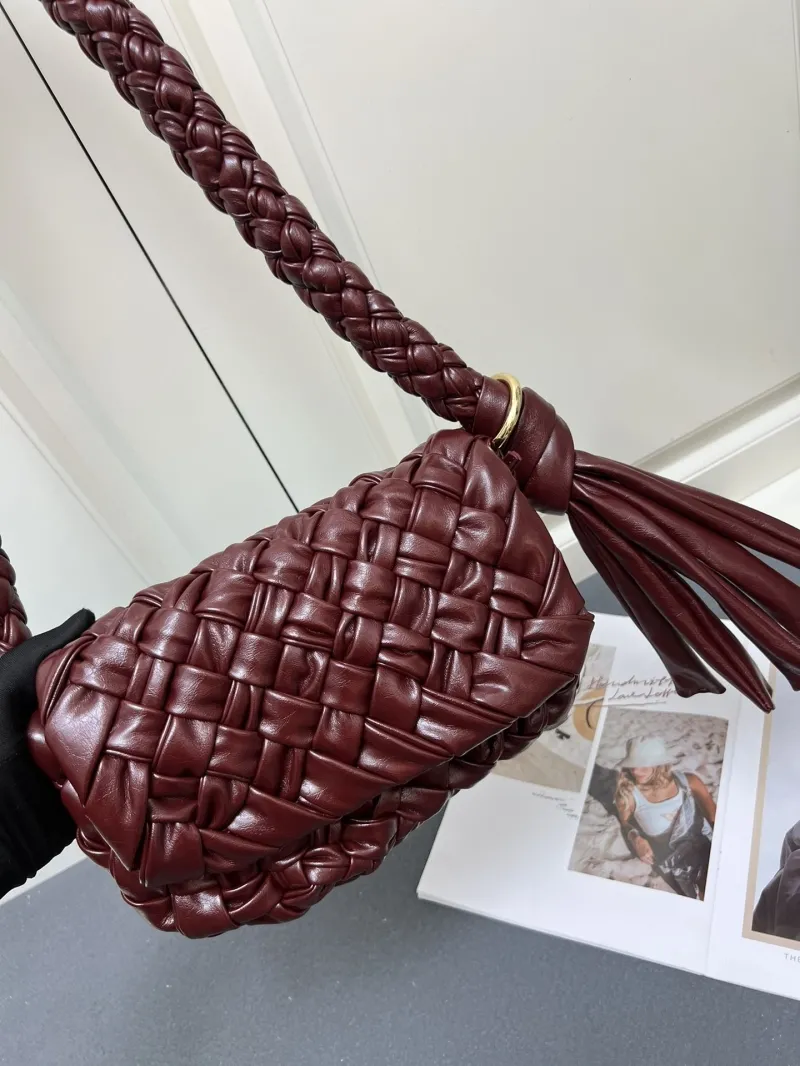BV Burgundy Woven Leather Shoulder Bag S0985 - Image 4
