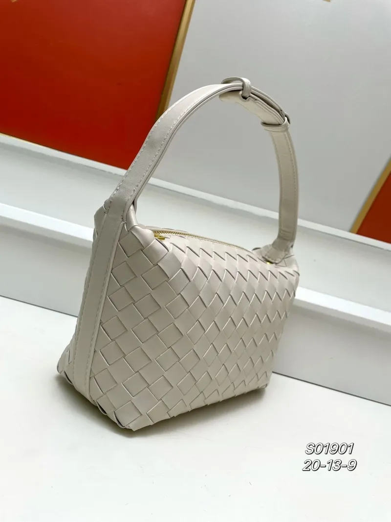 Alternative view of BV Off White Woven Top Handle Bag S01901
