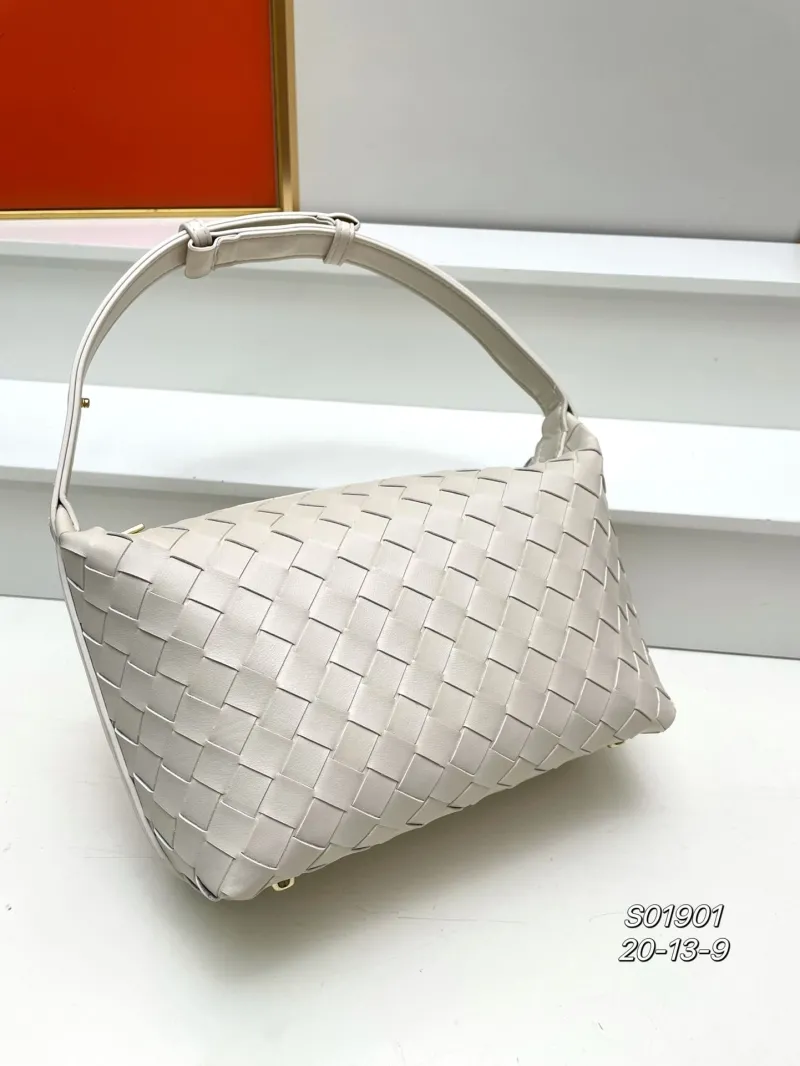 BV Off White Woven Top Handle Bag S01901 - Image 3