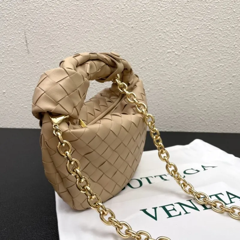 Bottega Veneta Beige Woven Top Handle Bag S03055 - Image 4