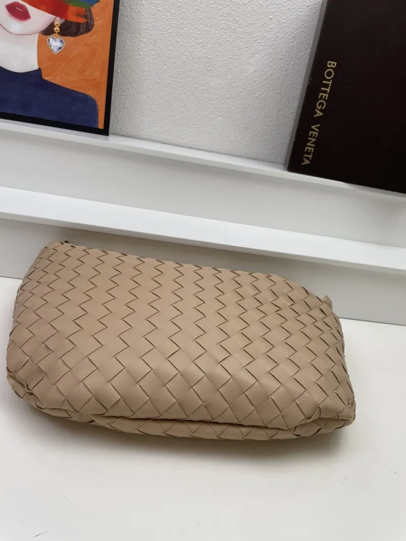 Bottega Veneta S03055 Beige Woven Top Handle Bag 36cm - Image 6