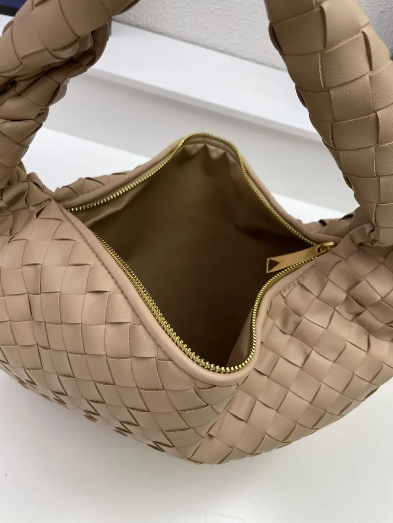 Bottega Veneta S03055 Beige Woven Top Handle Bag 36cm - Image 7