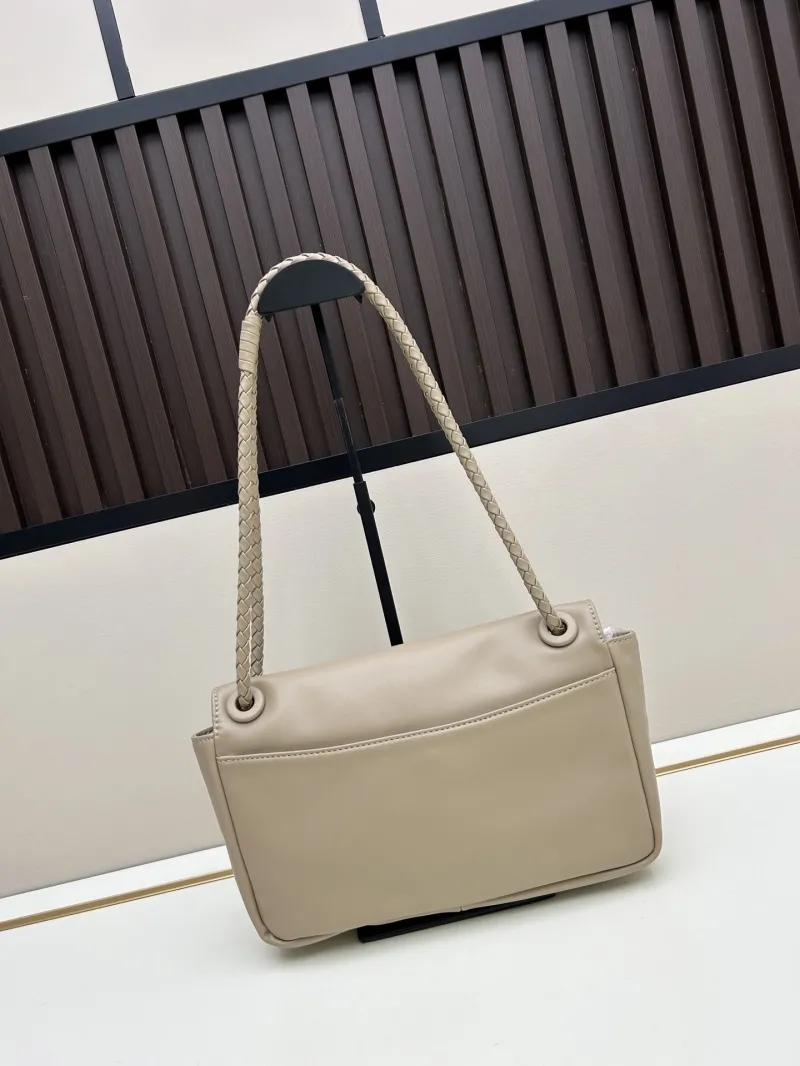Alternative view of BV Beige Leather Top Handle Shoulder Bag 1H8918