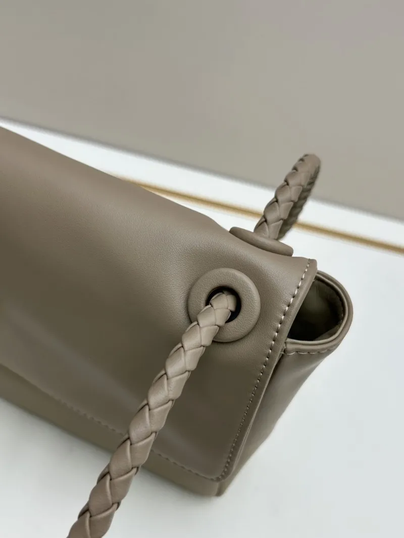 BV Beige Leather Top Handle Shoulder Bag 1H8918 - Image 5