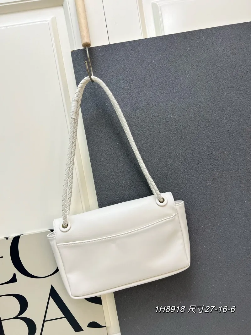 BV White Leather Shoulder Bag 1H8918