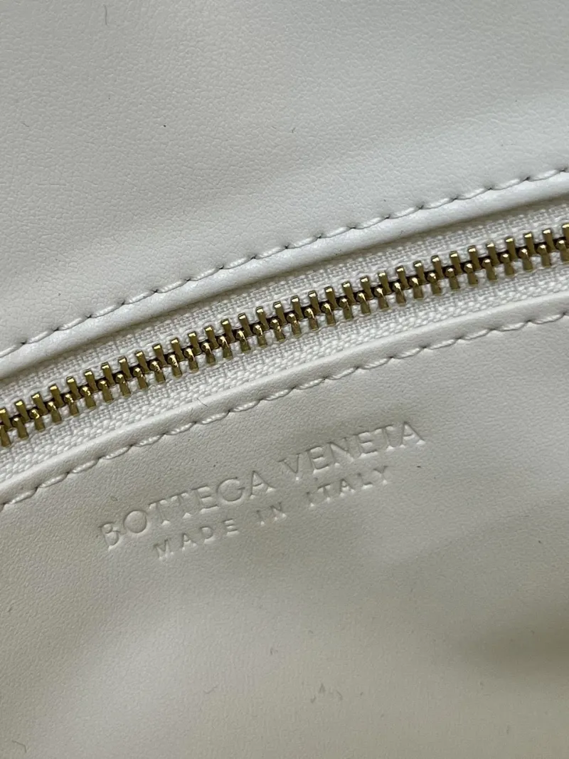 BV White Leather Shoulder Bag 1H8918 - Image 7