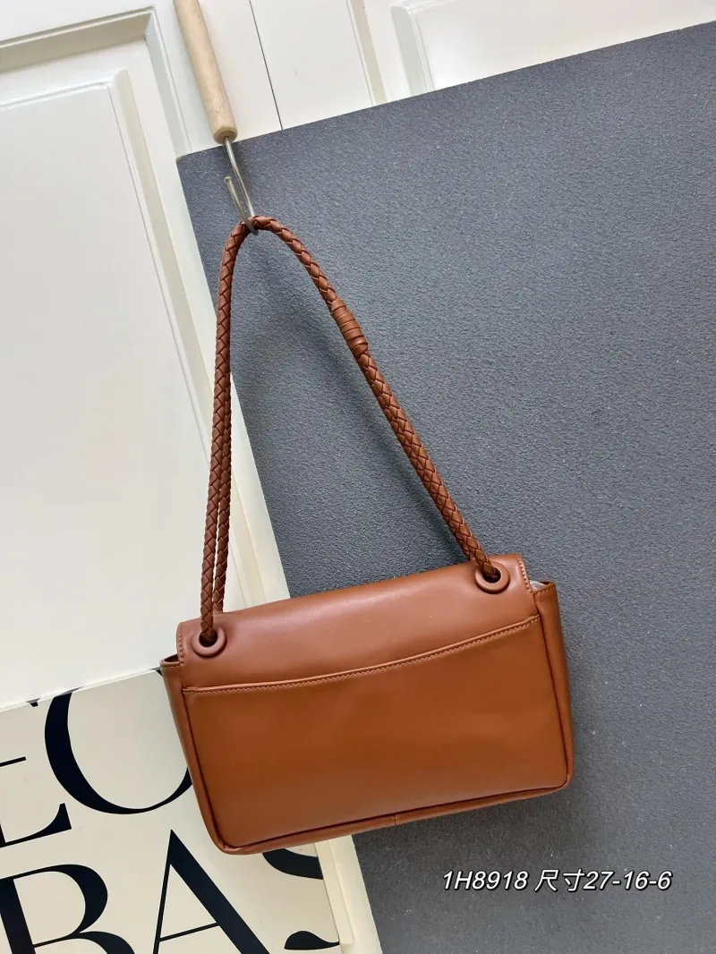 Alternative view of BV Top Handle Bags-231