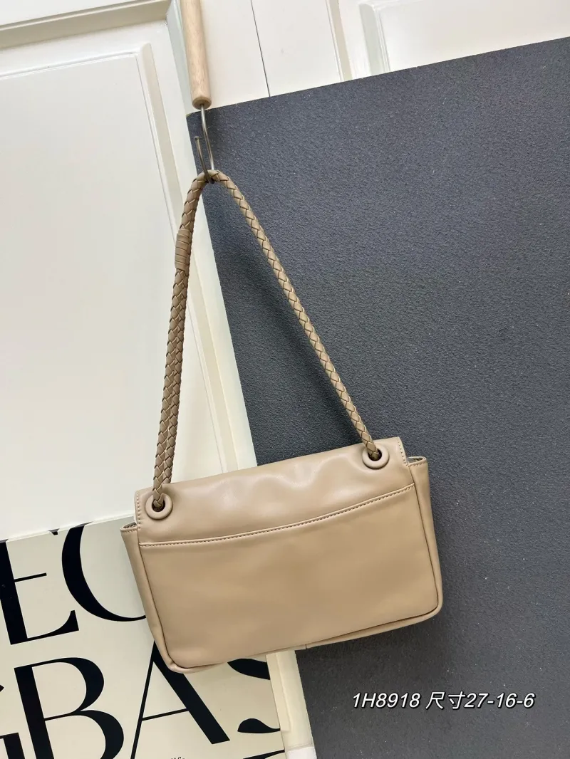 Alternative view of BV Top Handle Bags-232