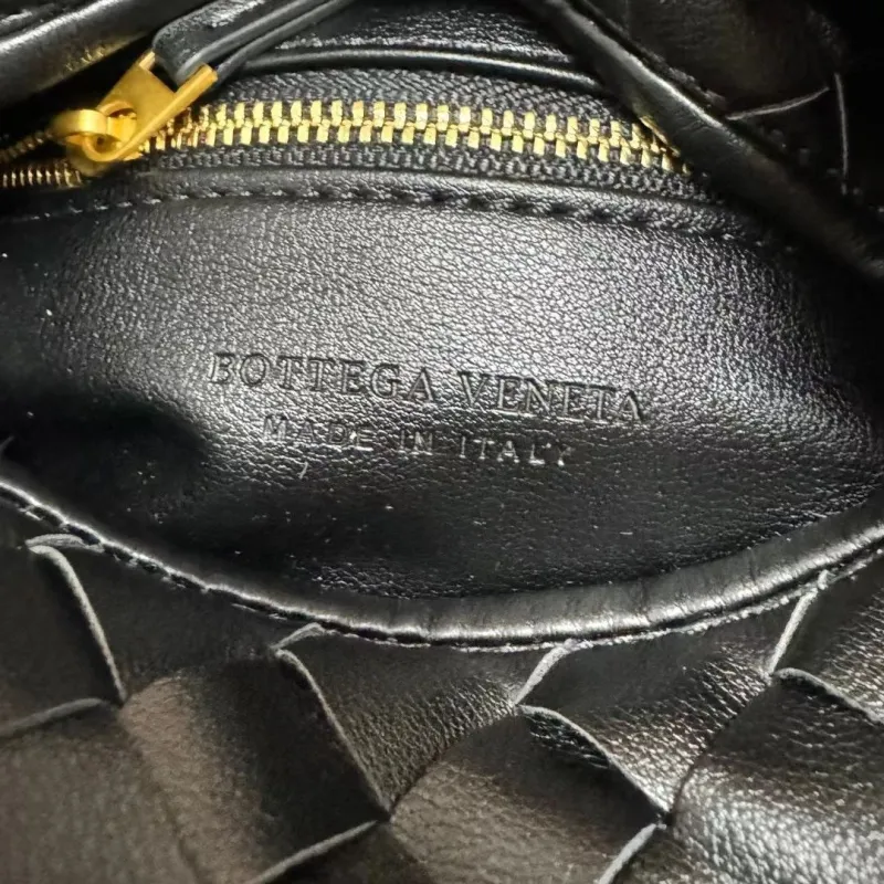 Black BV Woven Top Handle Crossbody Bag S07872 - Image 8