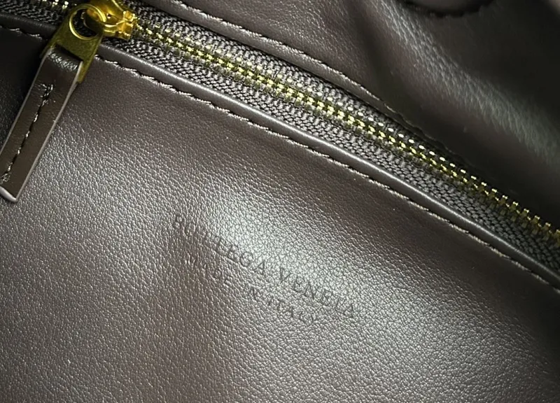 BV Dark Brown Woven Top Handle Bag S07872 - Image 8