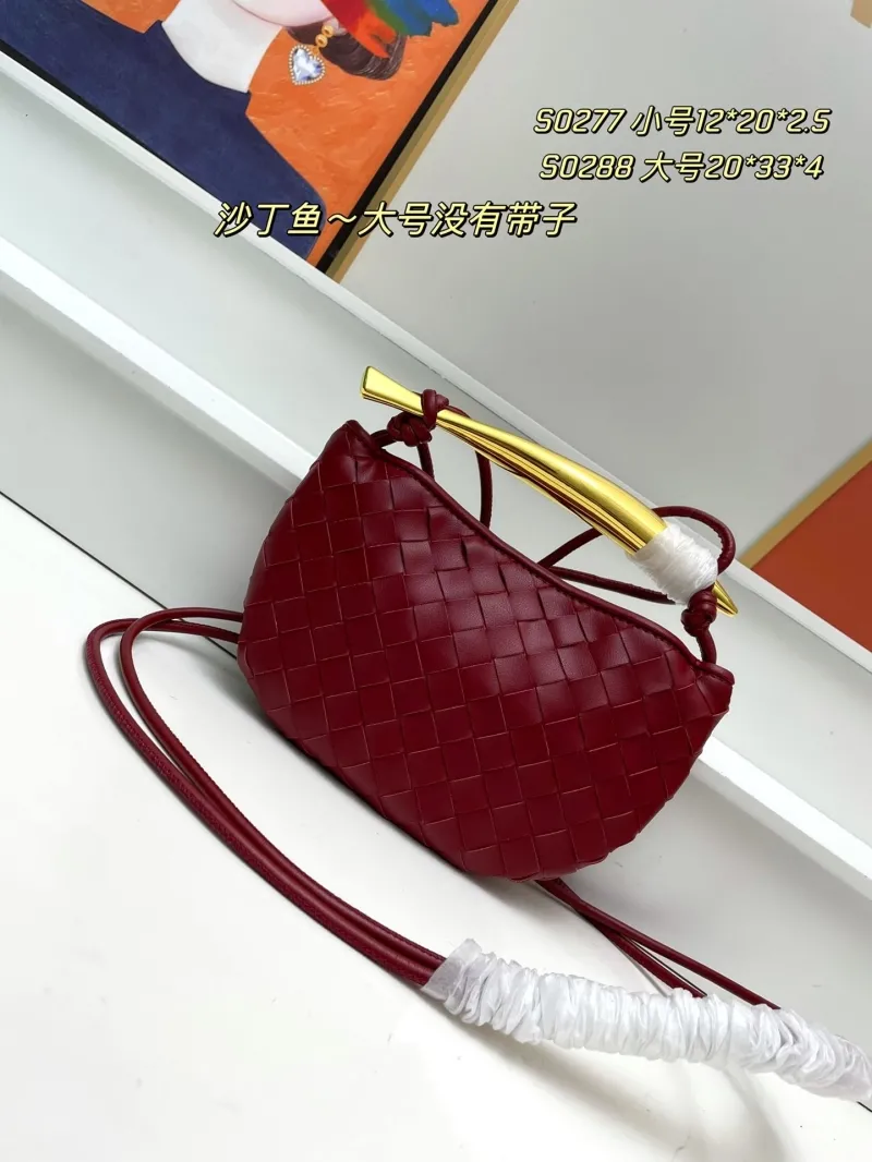 Alternative view of BV Red Woven Small Top Handle Bag S0277