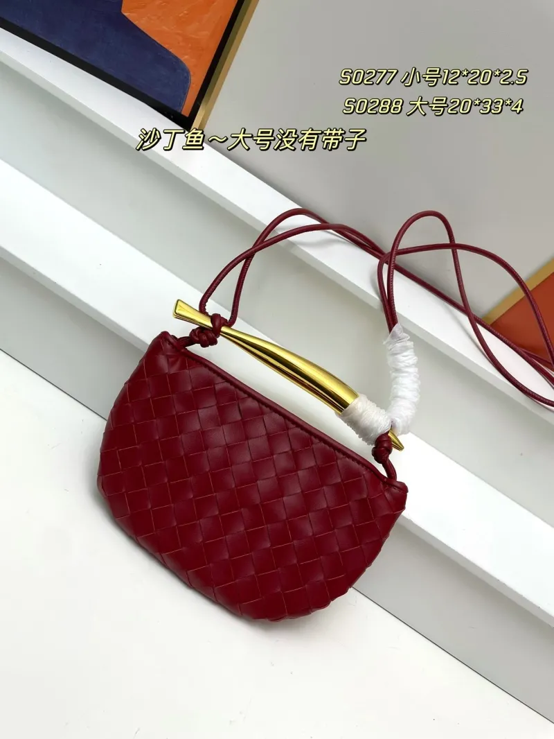 BV Red Woven Small Top Handle Bag S0277 - Image 3