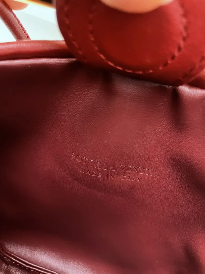 BV Red Woven Small Top Handle Bag S0277 - Image 9