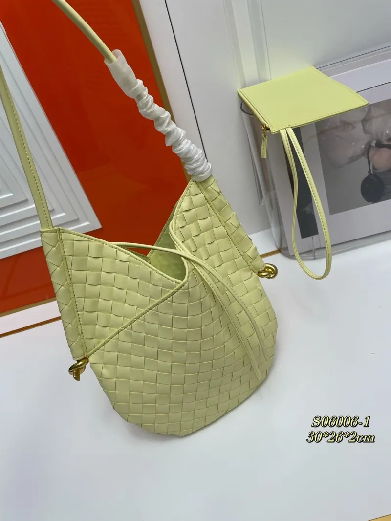 Alternative view of BV Woven Leather Top Handle Bag S06006-1