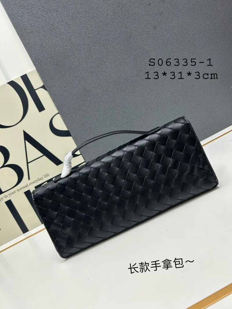 Alternative view of BV Top Handle Bags-313